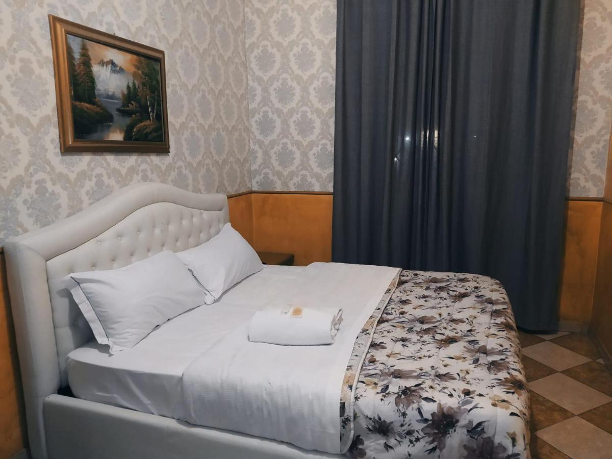 Cattaneo Accomodation Rome Bagian luar foto